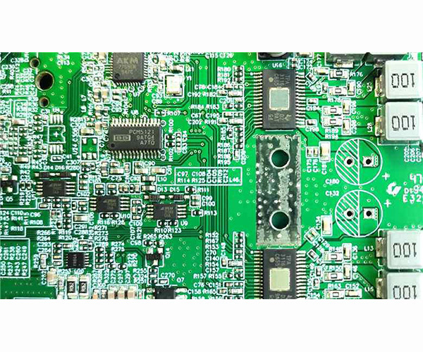 SMT加工过程中要严格执行相关操作规程和标准确保最终产品的质量和可靠性
